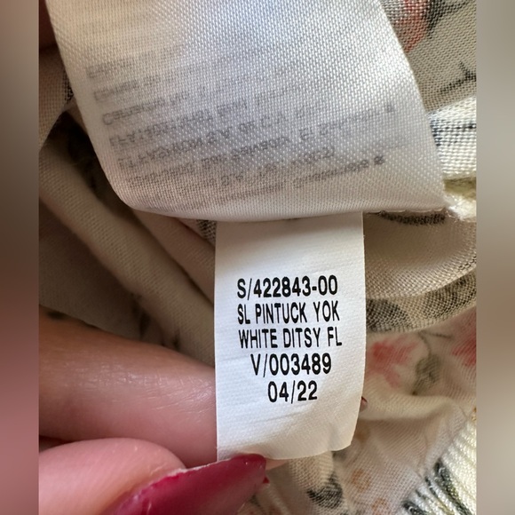 Old Navy Puff-Sleeve Cropped Floral-Print Pintucked Blouse. NWT size Med. - Picture 4 of 11